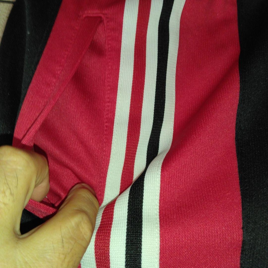adidas ジャージ 黒/赤 ストライプ