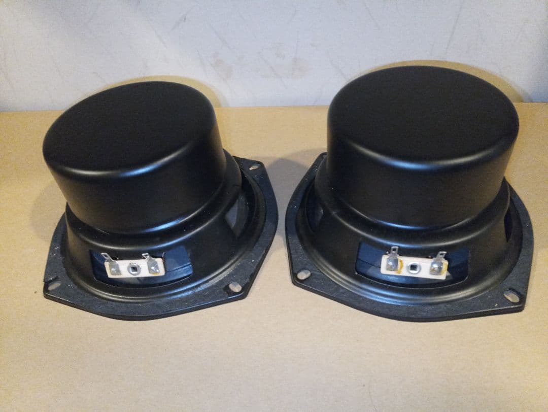 デンマーク製 Peerless 13cmウーファー・2.5cmトゥイーター