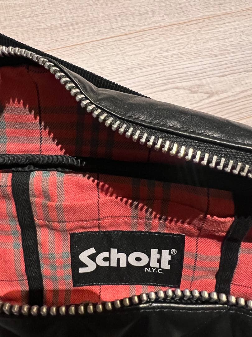 SCHOTTボディーバック