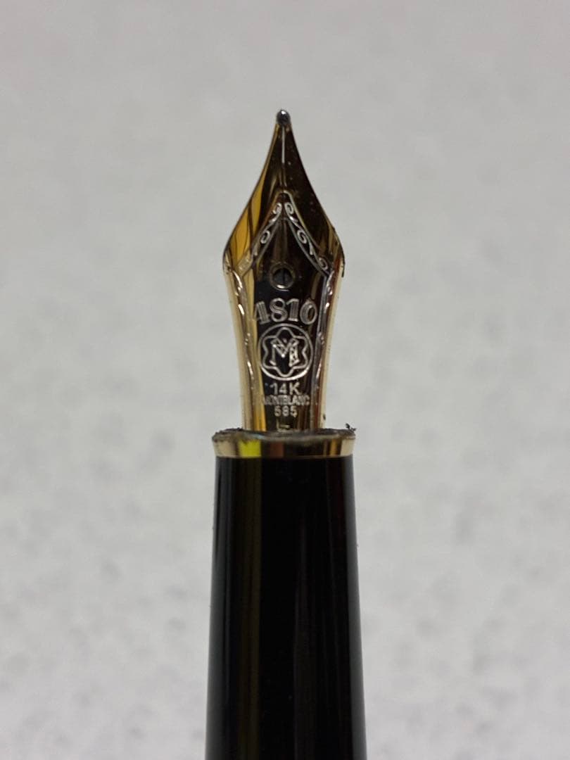 モンブラン万年筆　マイスターシュテュック144 黒　ペン先14k