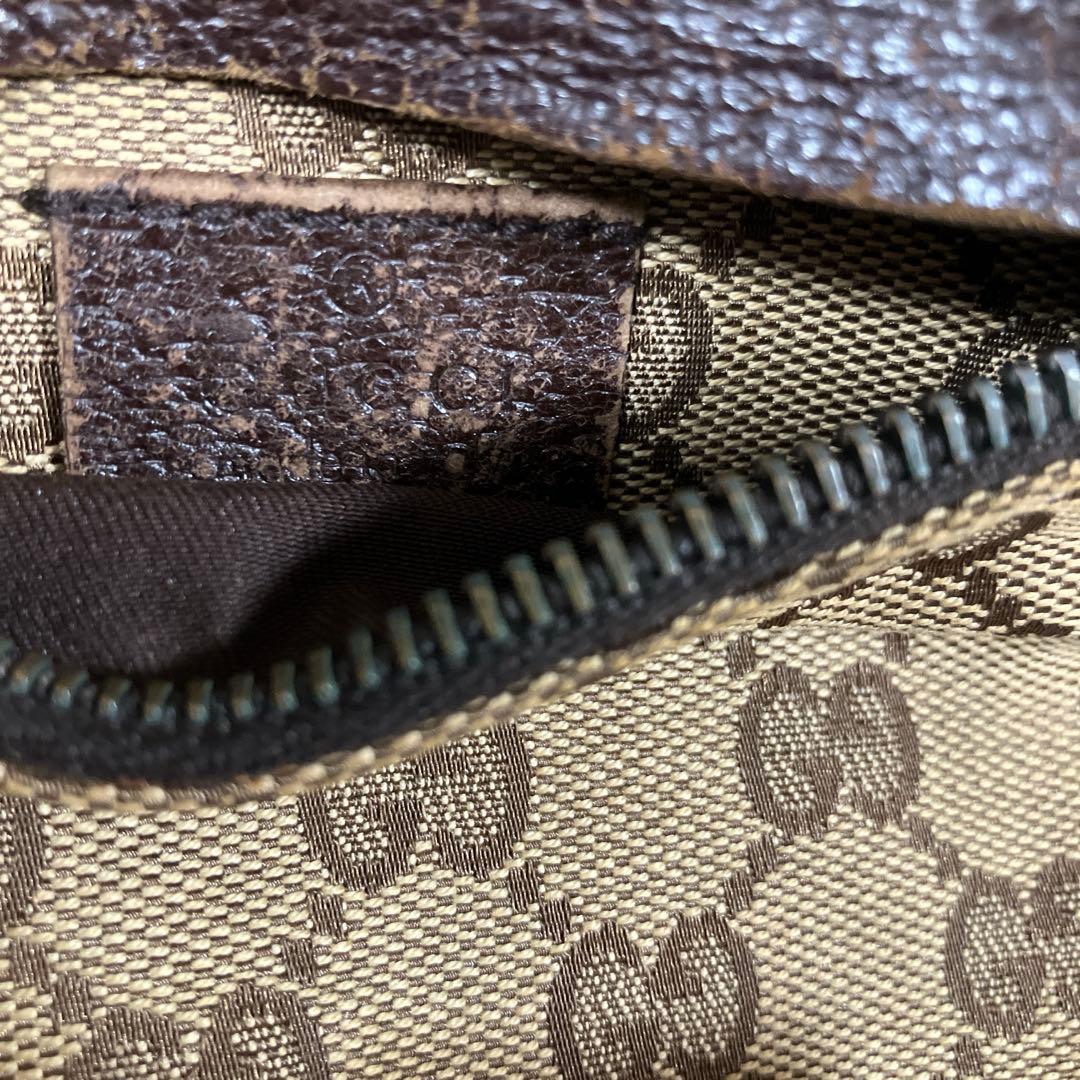 GUCCI☆GG柄ボディバッグ