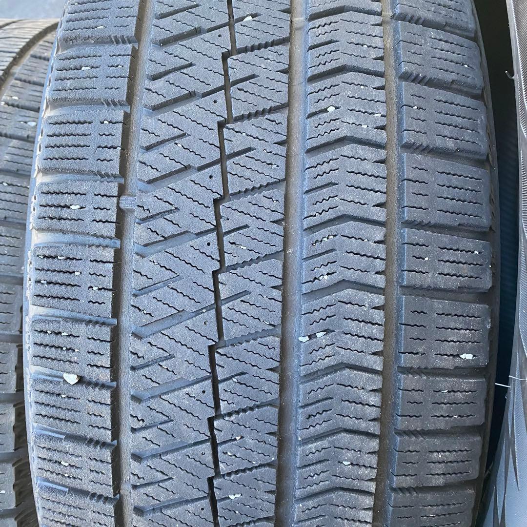 【送料無料】ブリヂストンスタッドレス 215/55R17 94Q