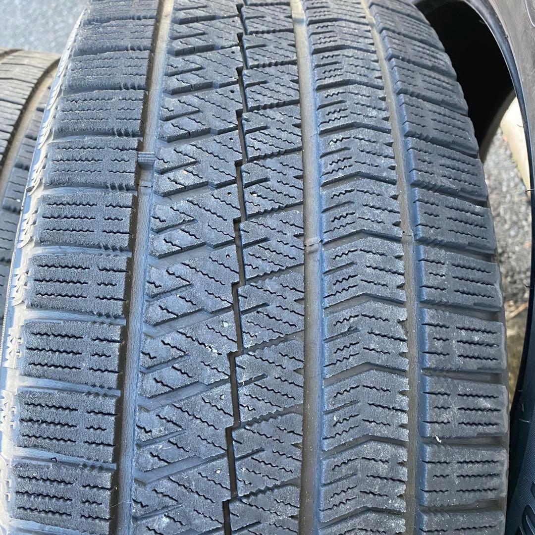 【送料無料】ブリヂストンスタッドレス 215/55R17 94Q