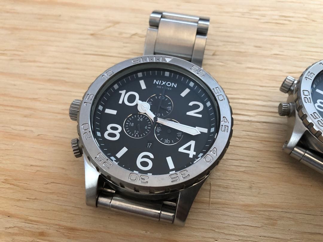 NIXON ニクソン 51-30 42-20 ペア 稼働品