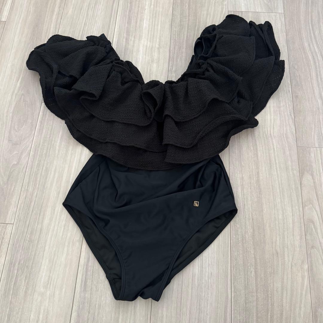 Acka. ruffle volume swimwear 水着