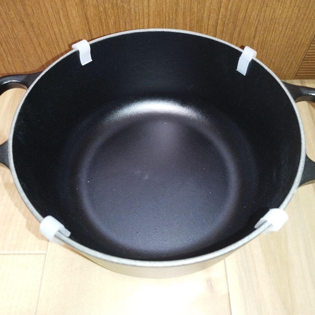 【未使用品】　ルクルーゼ ココット・ロンド　20cm マットブラック