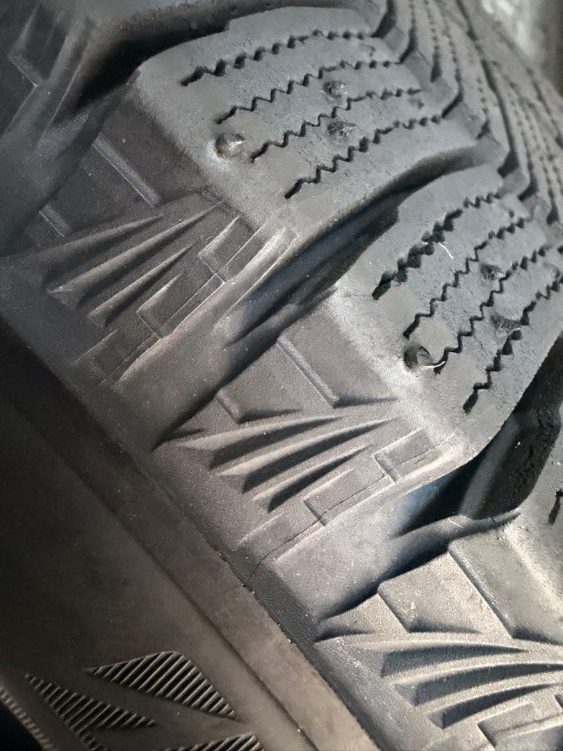 205/65R16 ブリヂストン スタッドレスタイヤ2本　2024年製　VRX3