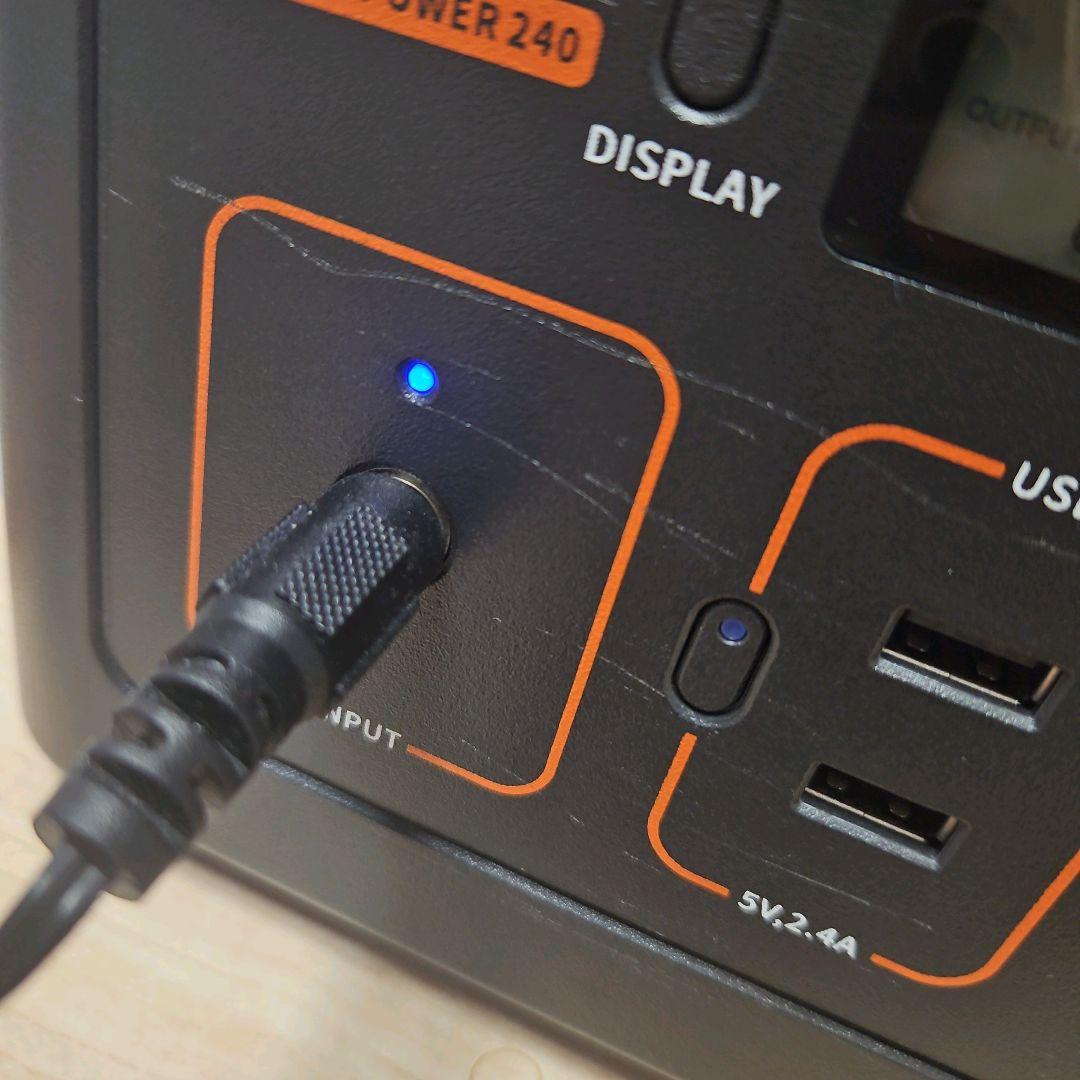 未使用　jackery　ポータブルパワー240 ソーラーパネル60