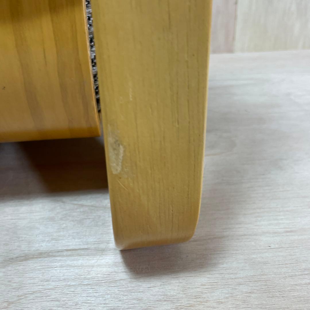 徳島県立工業技術センター　新日本木工　曲木　低座椅子　胡坐楽座椅子　腰痛防止