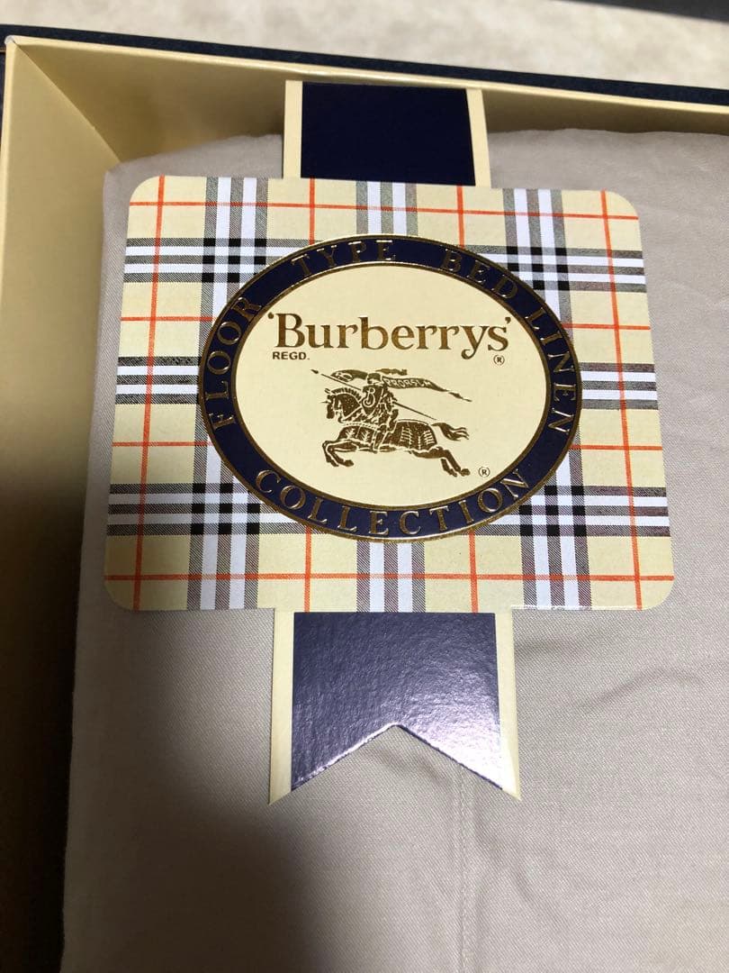Burberrys 羽毛布団 ダウン70% 0.3kg 西川　ダウンケット