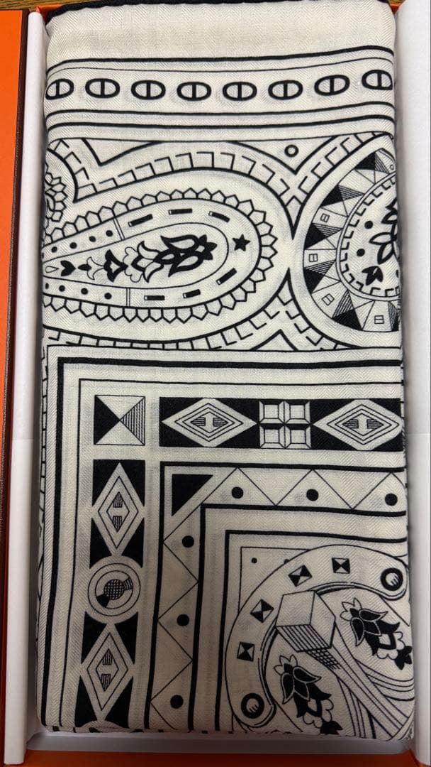 新品　2025AW　エルメス　カシシル140　シュヴァルドゥクールバンダナ白黒