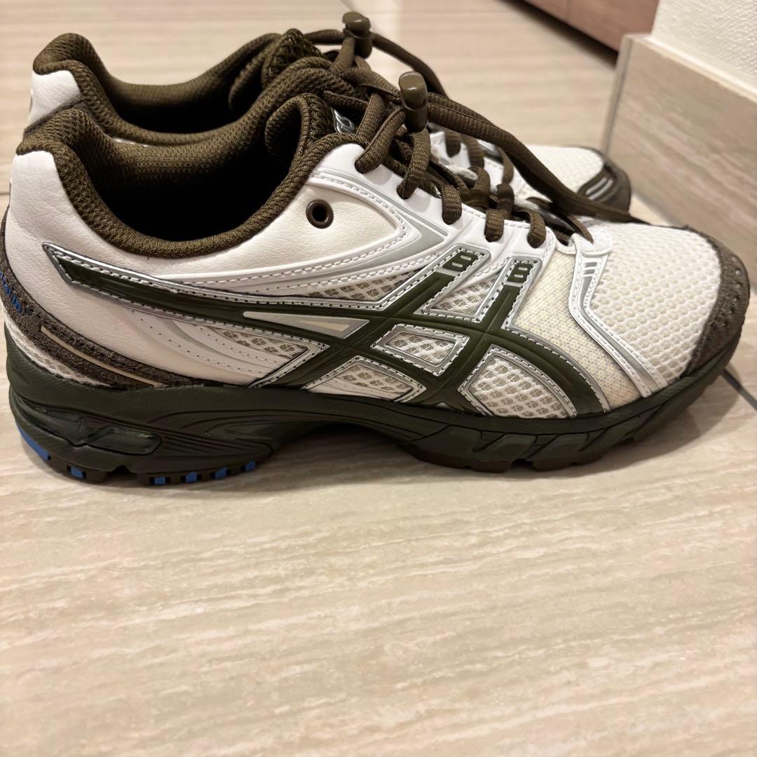 アシックス テンプテーションバケーション スニーカー 24cm ローカット