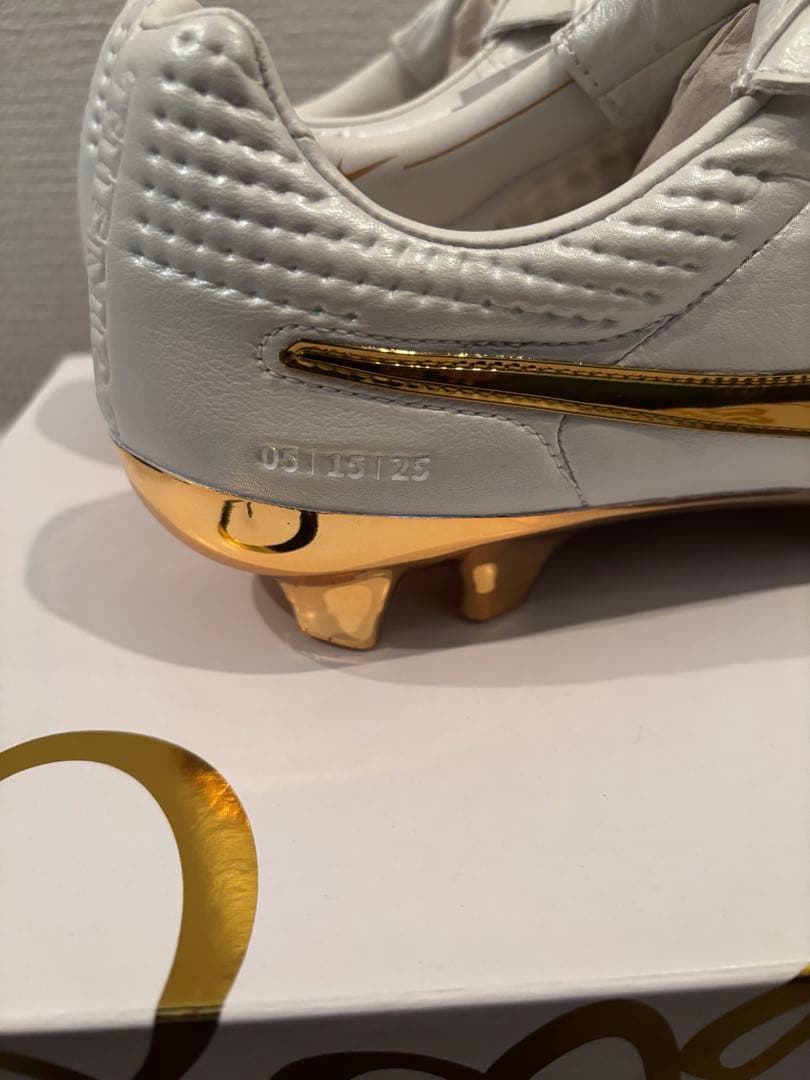 Ronaldinho × Nike Tiempo Legend 27.5cm