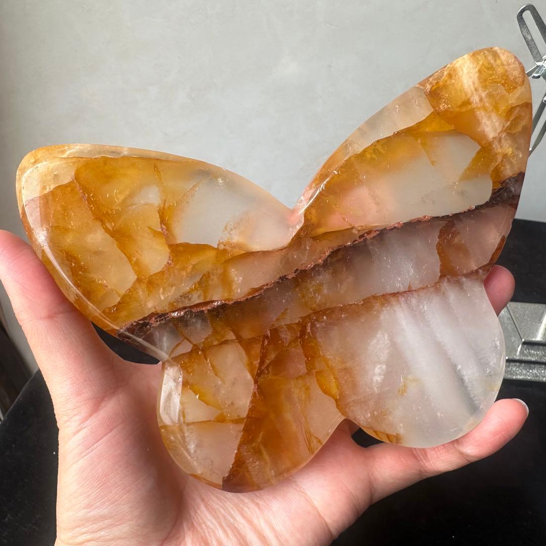 天然石マニカラン共生の蝶々　置物　彫物NO.032826