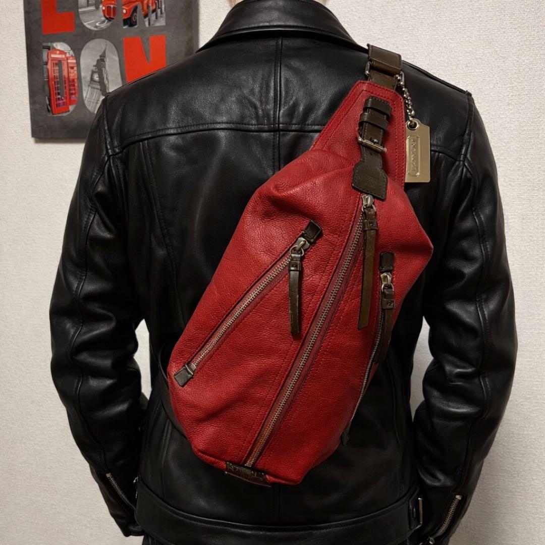 COACH トンプソン ボディバッグ レッドレザー希少カラー！