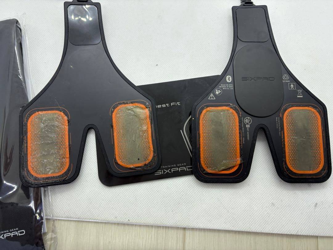 【美品】チェストフィット 正規品　シックスパッド SIXPAD