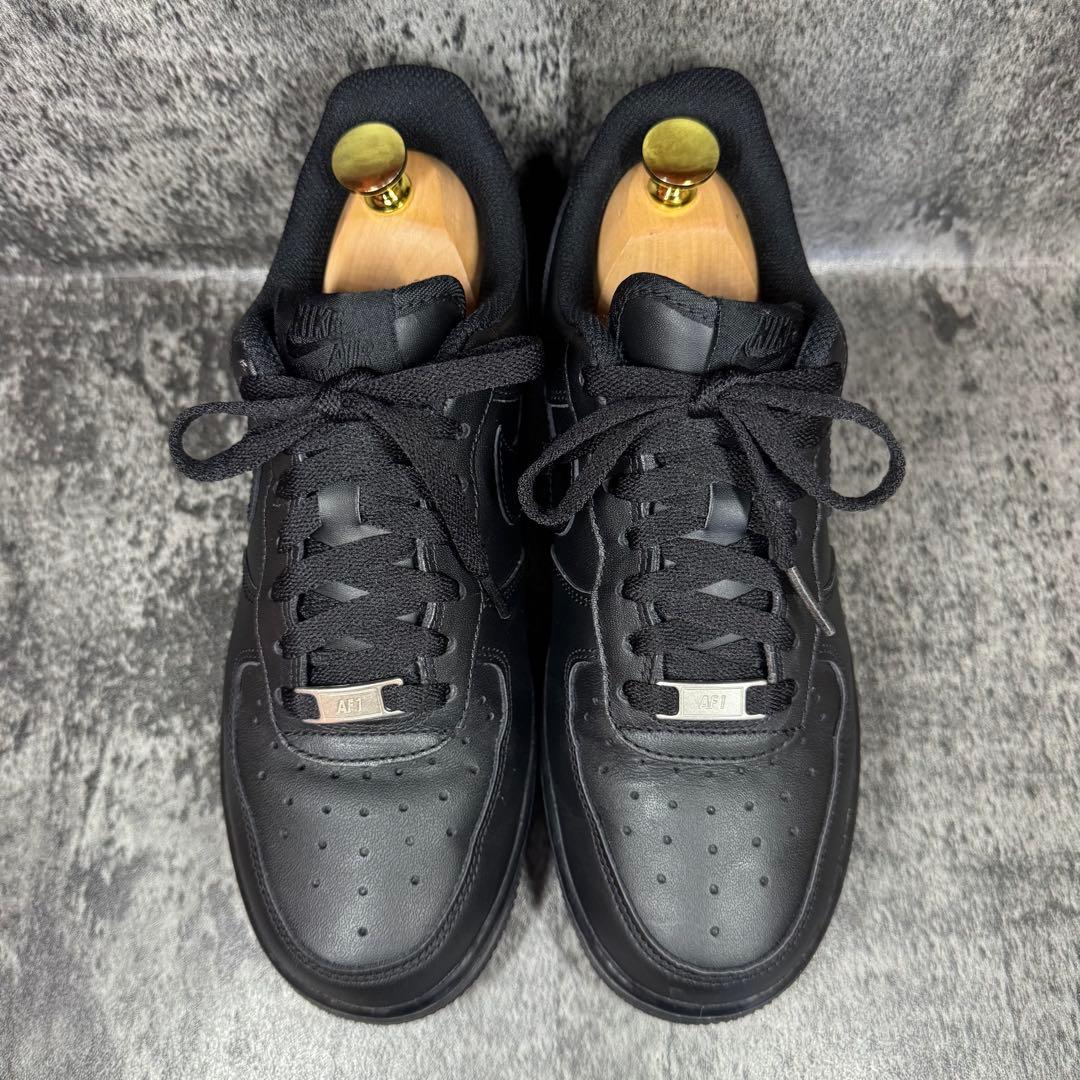 【極美品】NIKE エアフォース1 LOW 07 トリプルブラック 24cm