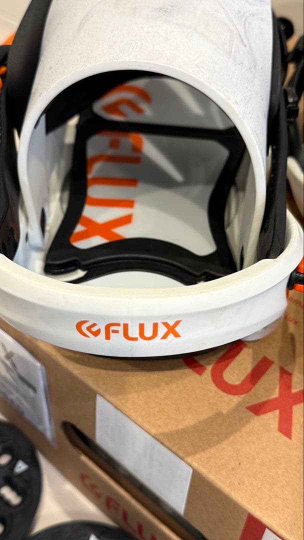 【ほぼ新品】FLUX GT M サイズ スノーボードビンディング