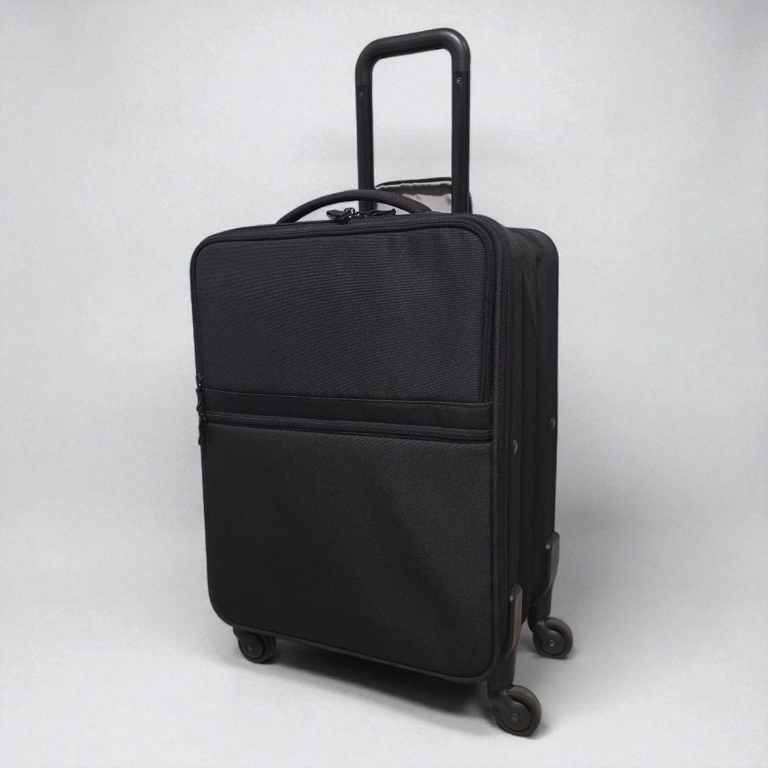 美品 機内持ち込み 無印良品 半分の厚みで収納できるソフトキャリーケース 黒