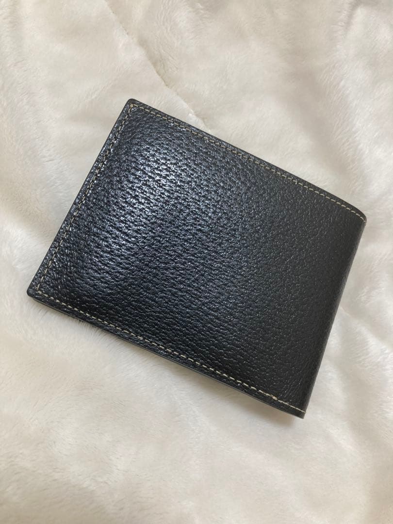 【週末限定！】BURBERRY ブラックレザー二つ折り財布