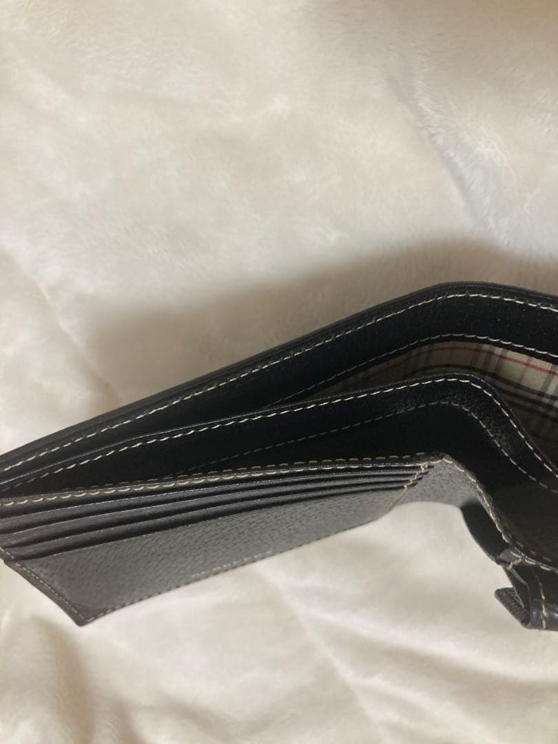 【週末限定！】BURBERRY ブラックレザー二つ折り財布