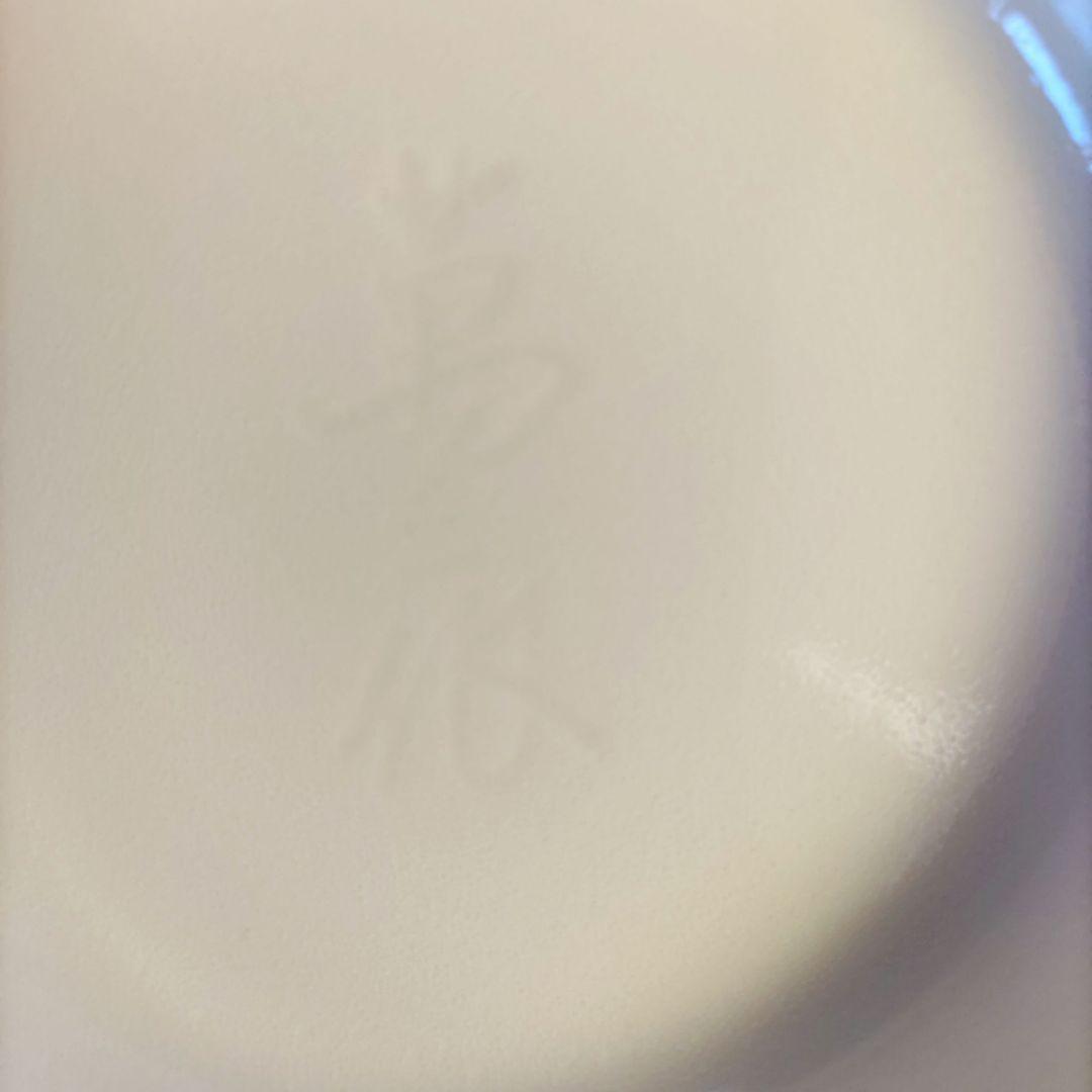 人間国宝 井上萬二の蓋つき煮物椀 　　白磁 緑釉彫文　中鉢