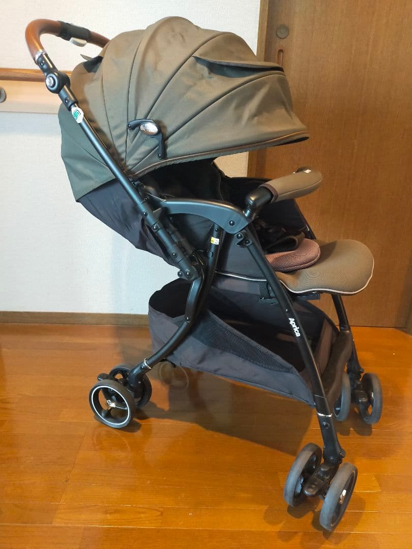 2022年モデル Aprica アップリカ ラクーナビッテクッション カーキ美品