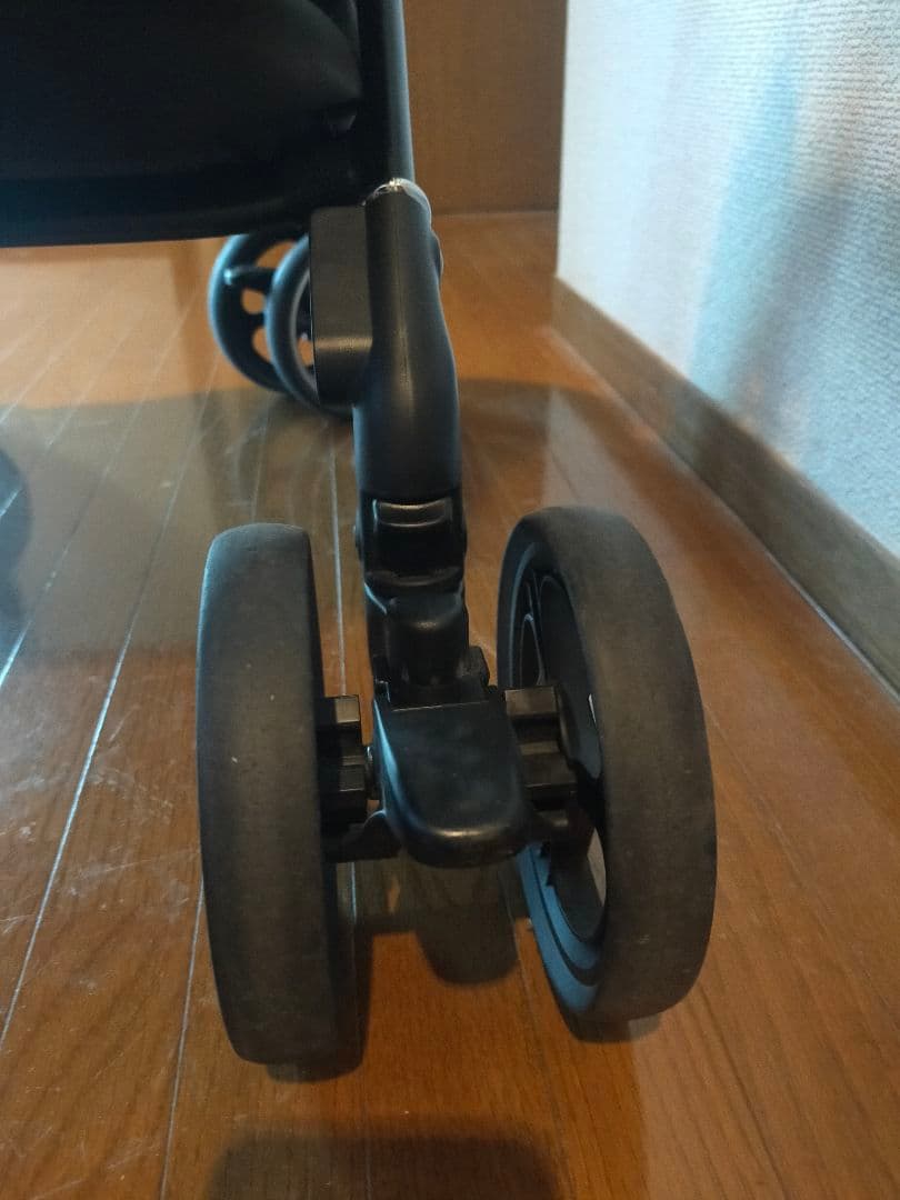 2022年モデル Aprica アップリカ ラクーナビッテクッション カーキ美品