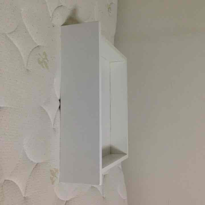 電源プラグ、収納付きベッド