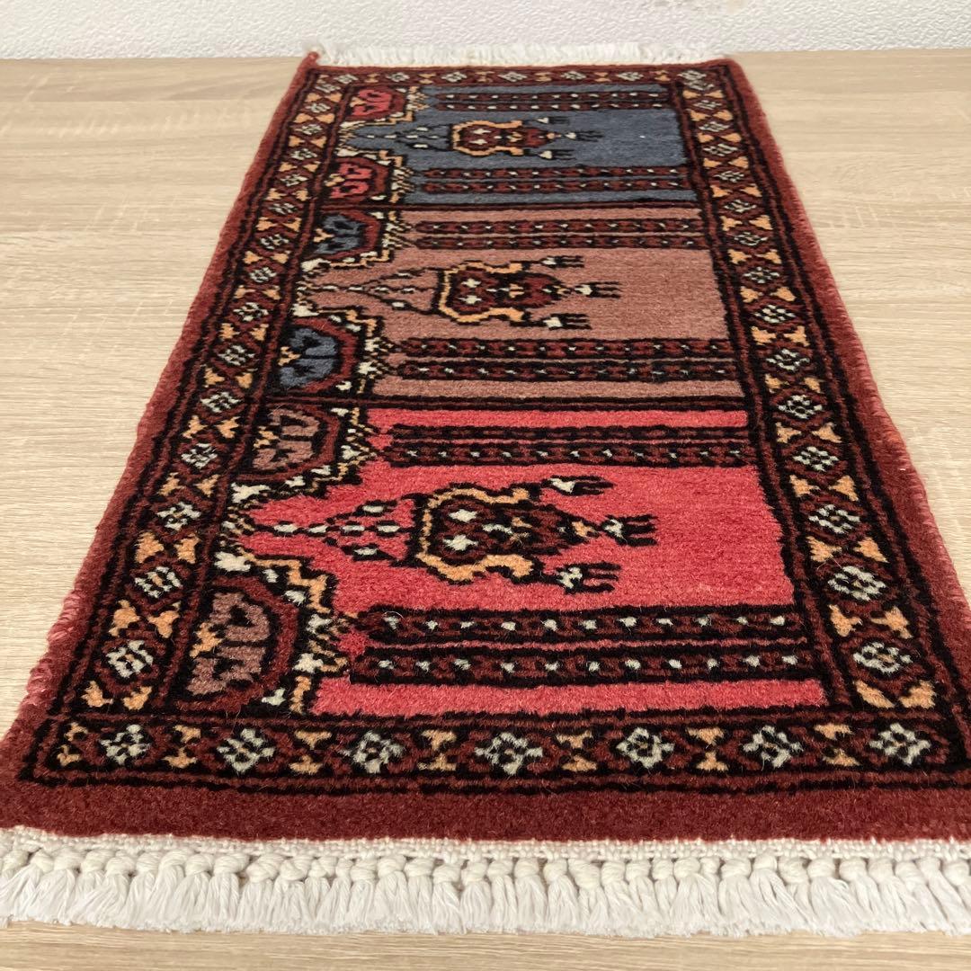 ラグ手織り絨毯　ミニラグ　ヴィンテージ ラグ　トライバルラグ32cmx63cm