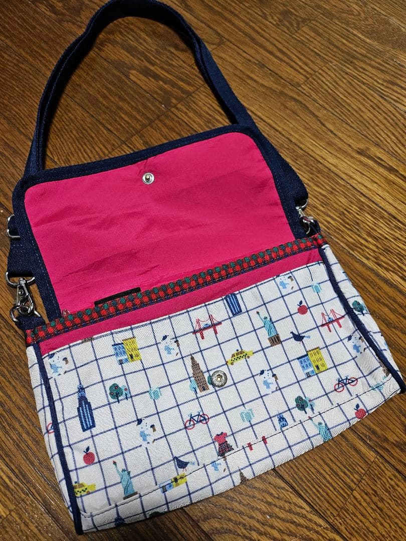 familiar×LeSportsac ウォレットショルダー 財布 ファミリア