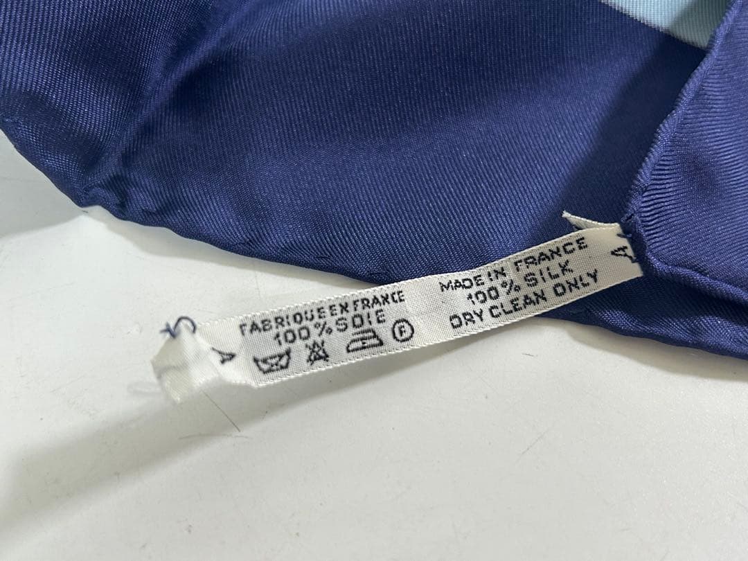 Hermès エルメス　馬具モチーフ　スカーフ　カレ90
