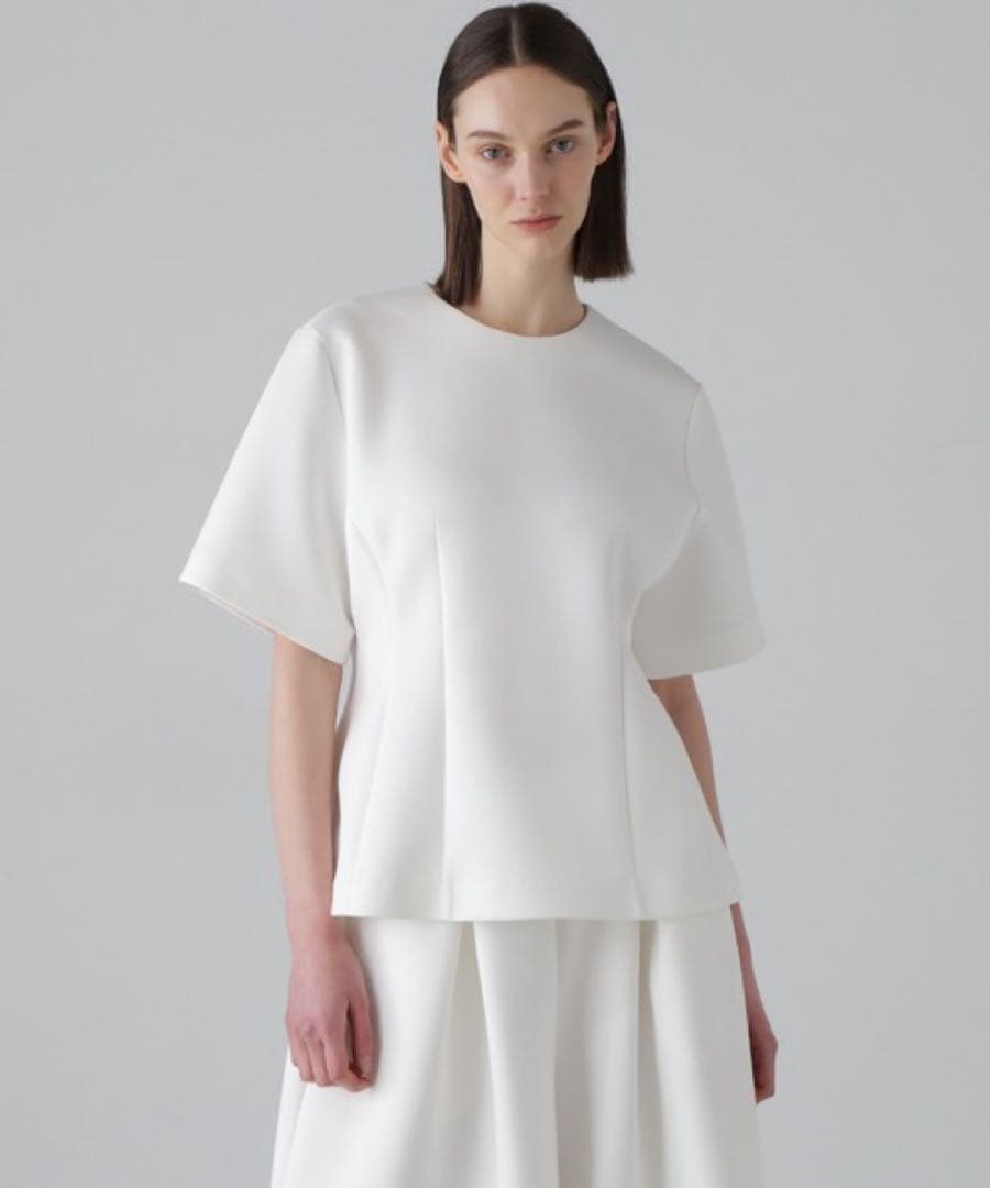 【新品未使用タグ付き】ADORE エアーダンボールカットソー