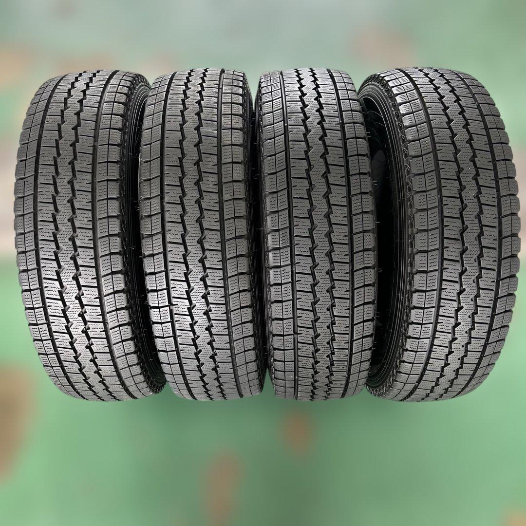 中古スタッドレス195/80R15LTダンロップ　ハイエース、キャラバン等に