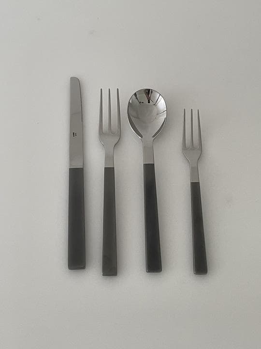 ALESSI　SANTIAGOカトラリーセット　DC05　ブラックハンドル