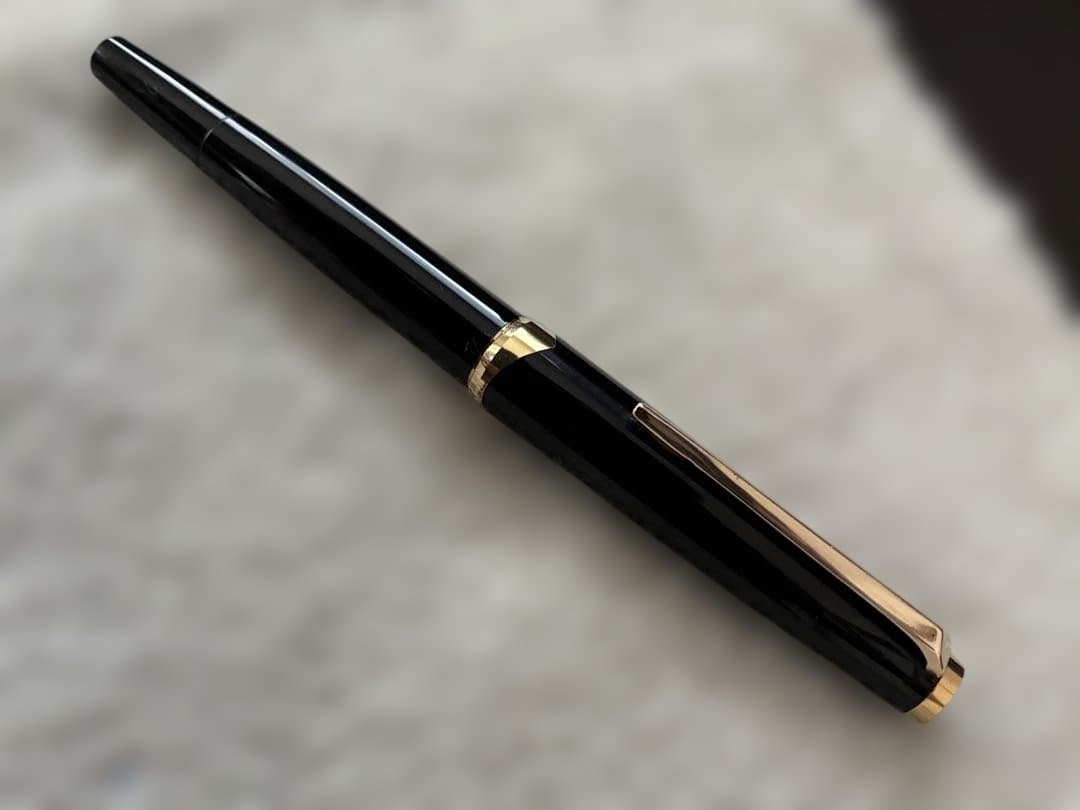 ◾️MONT BLANC モンブラン◾️万年筆◾️黒／金色◾️吸入確認済み◾️