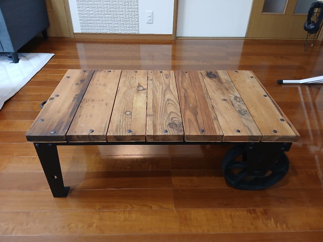 ジャーナルスタンダード　ブルージュドリーテーブル