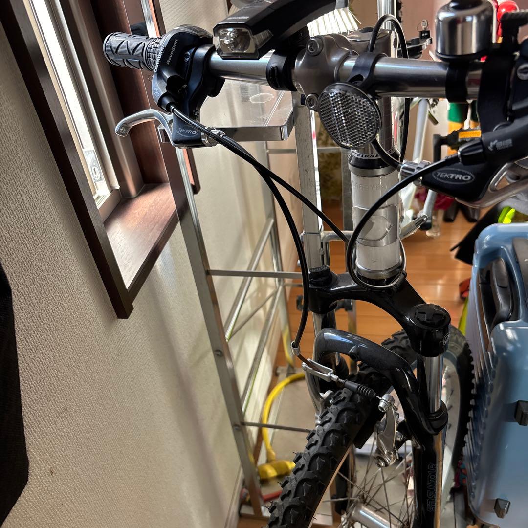ルイガノ　24インチ　子供用　自転車　白　ライト付き