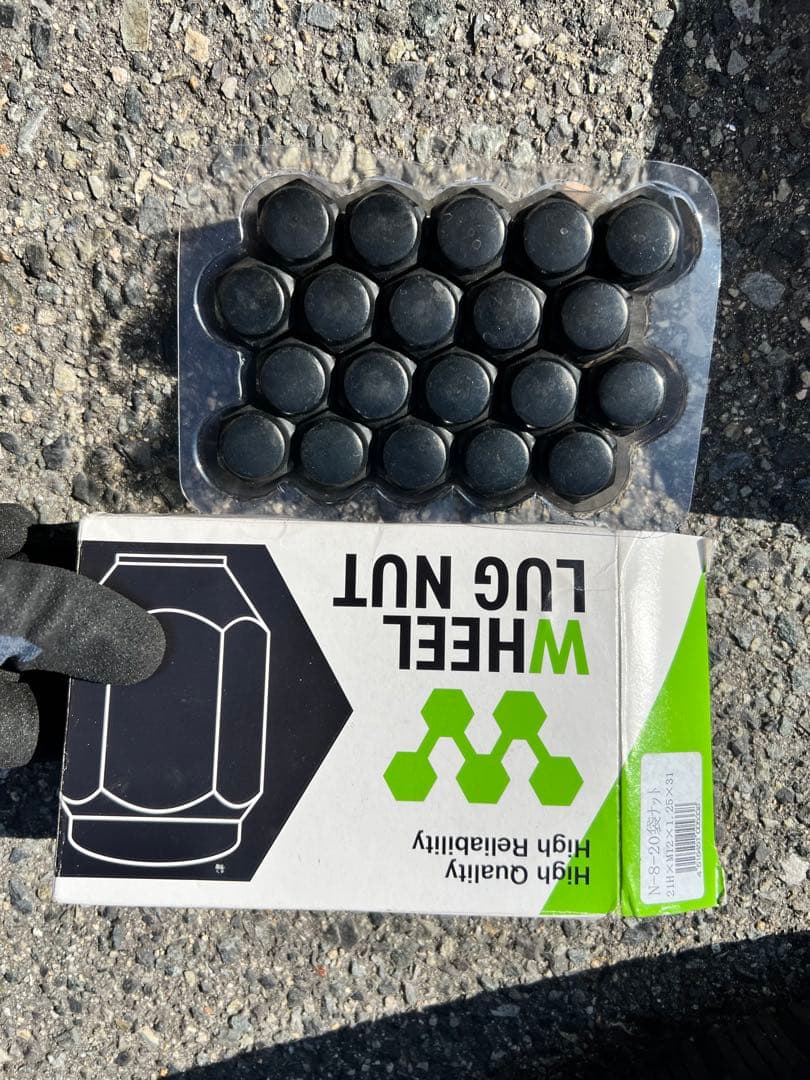 アウトランダーGN0W スタッドレスタイヤ 18インチ