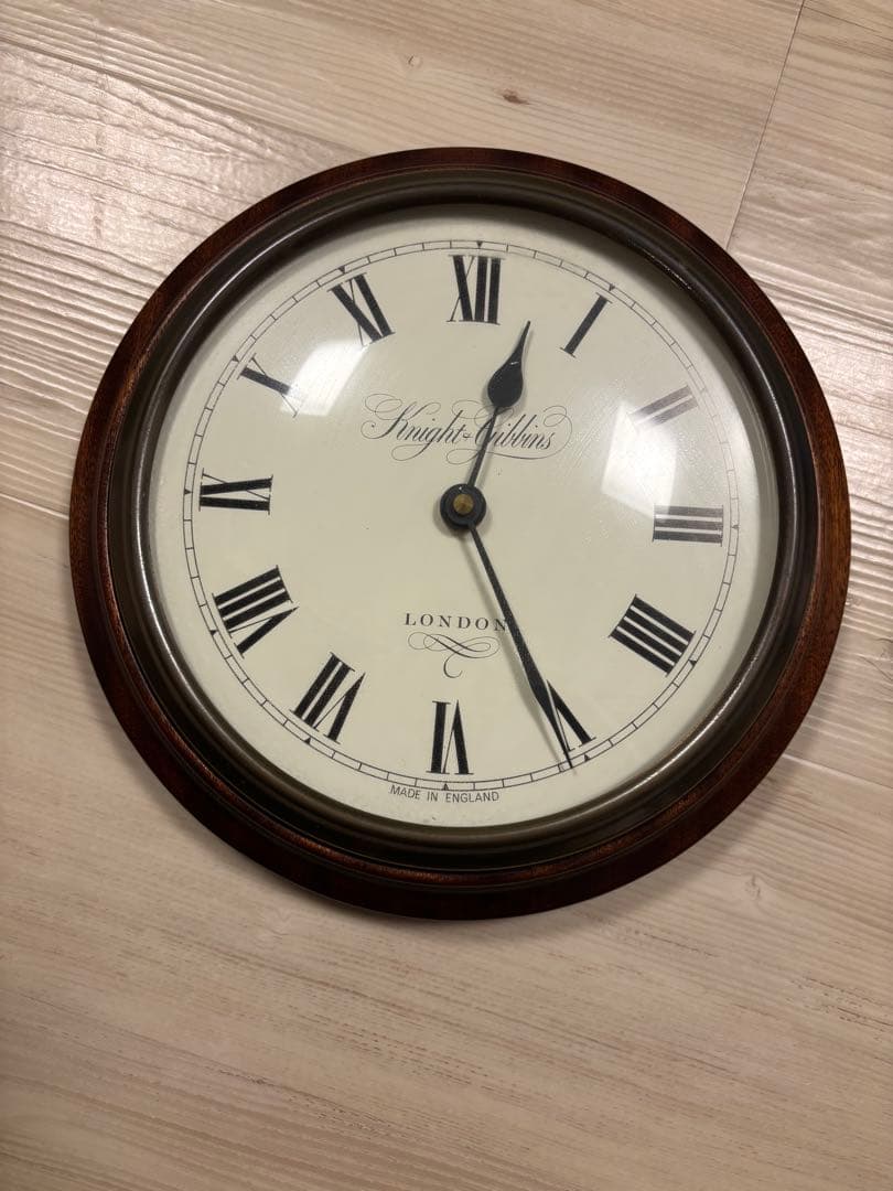 ナイトギビンズ 時計 丸型 木製フレーム 掛時計 壁掛け クオーツ 英国製