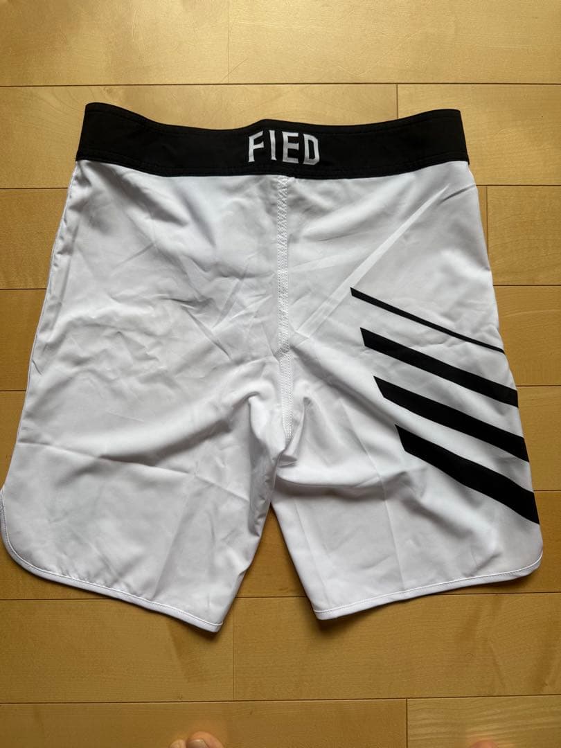 ⭐️在庫限り⭐️FIED サーフパンツ 水着 ホワイト ストライプ水着 サイズ28