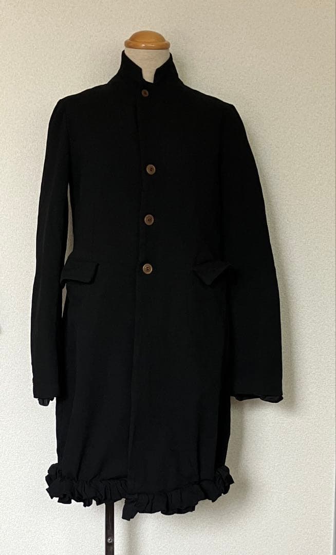 コムデギャルソンコムデギャルソンフリル付きブラックチェスターコート