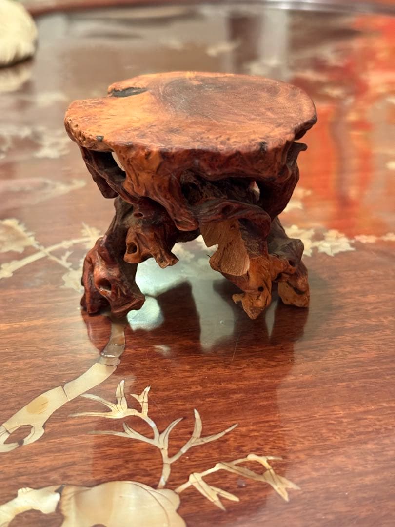 味わい深いなんとも美しい木目の香炉台 盆栽台
