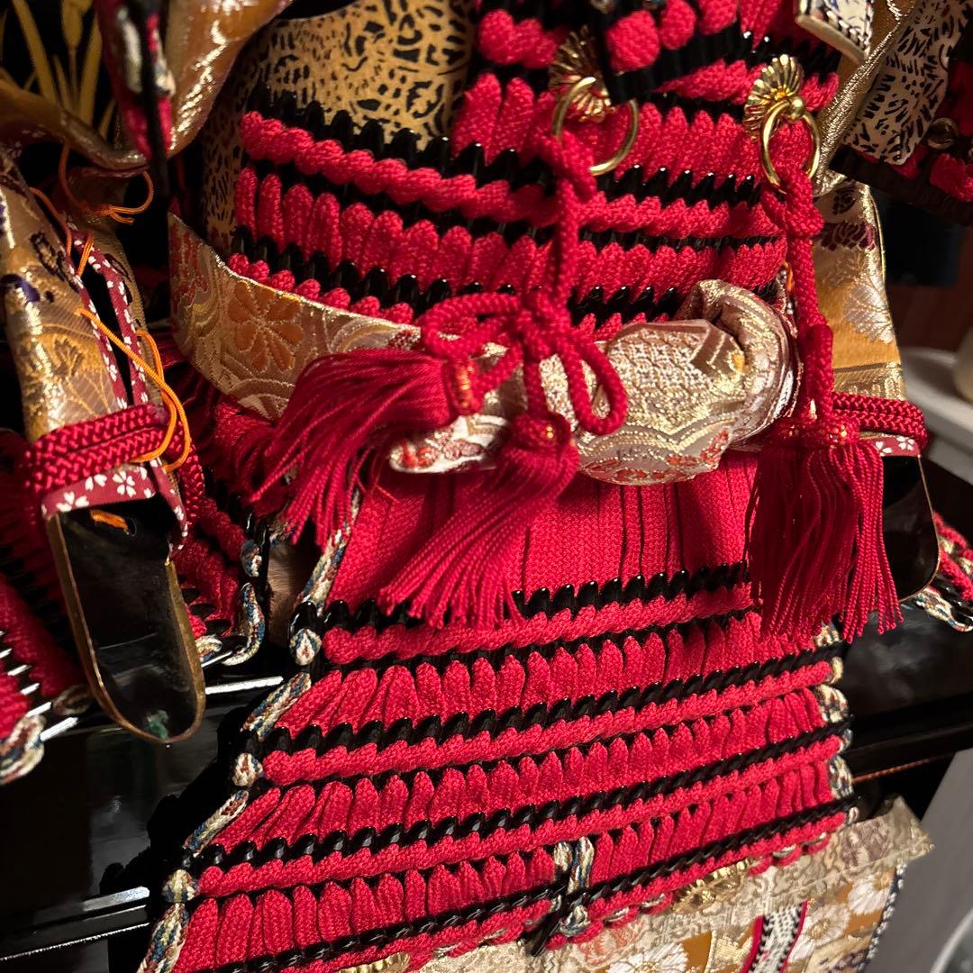 五月人形　鎧兜　本絹赤糸威大鎧