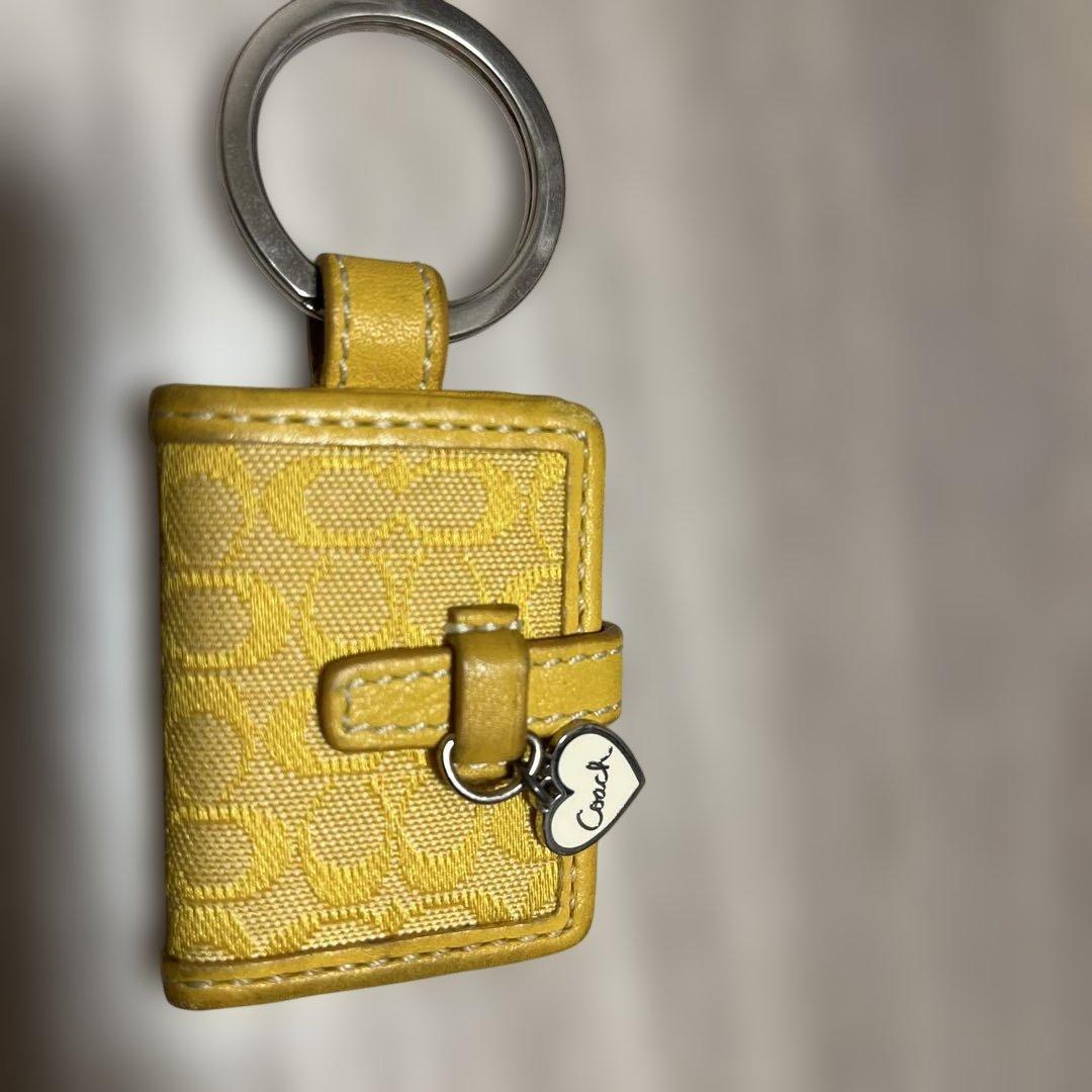 Coach イエロー キーホルダー・キーリング