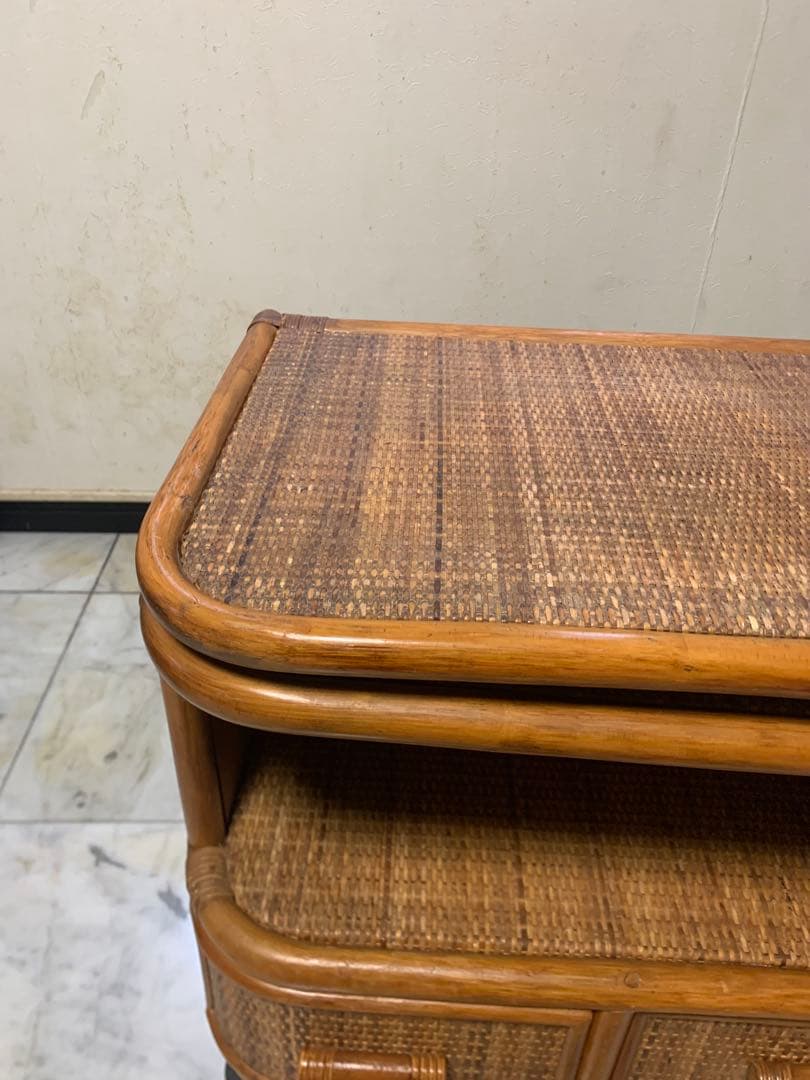 昭和レトロ★キャスター付きラタンのテレビ台　天板回転式で便利　籐　テレビ台