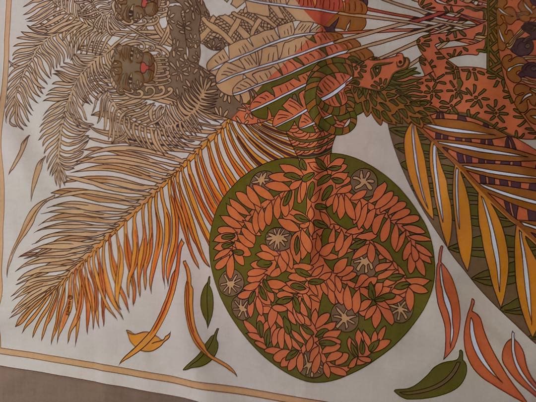 Hermès Gardiens des Arbres 綿スカーフ 68センチ角