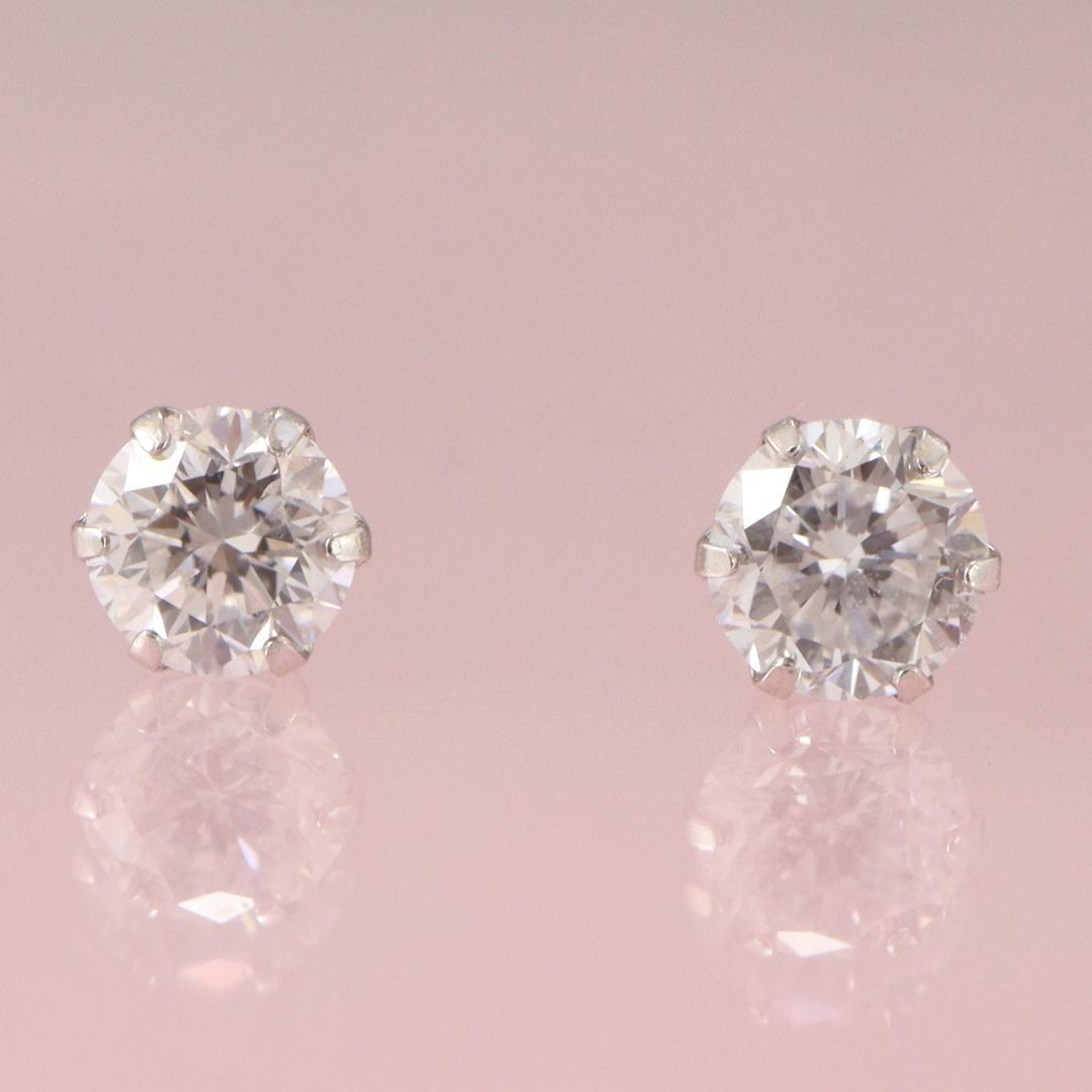 プラチナ　ダイヤモンド0.213ct 0.222ct EカラーSI2ピアス