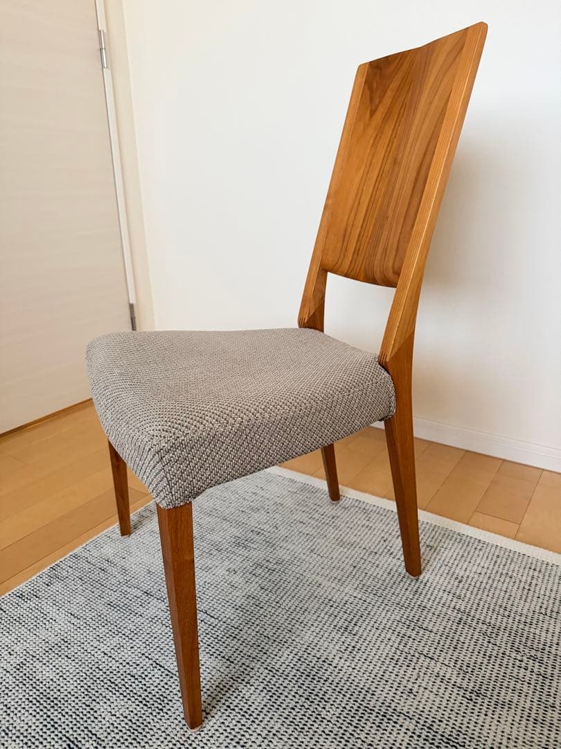 【カリモク家具】　ダイニングチェア④