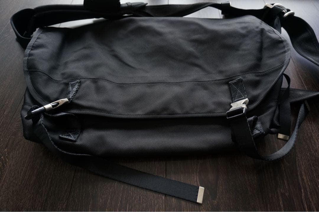 ロリンザ　rorinza　メッセンジャーバッグ　M ボディバッグ